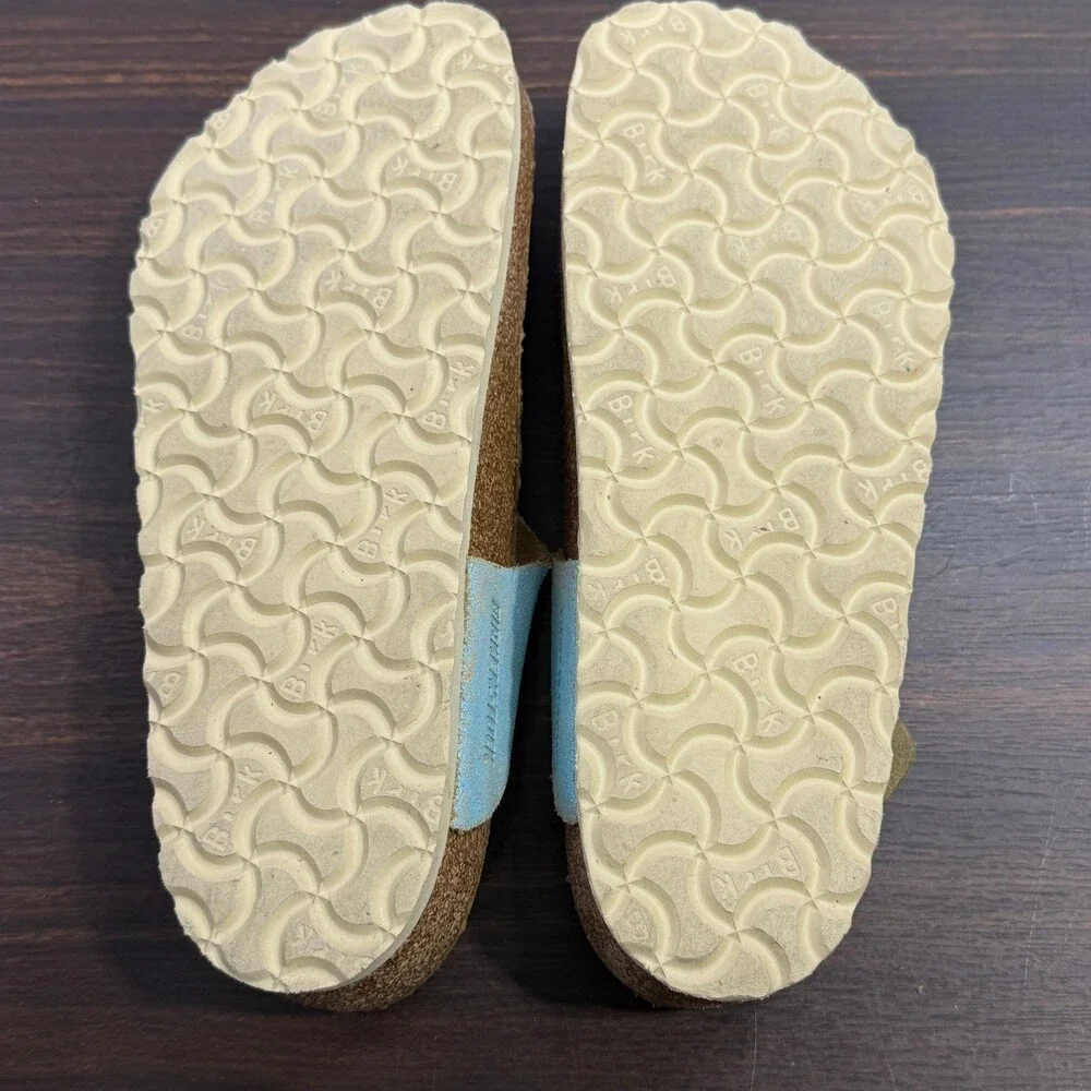 Birkenstock Gizeh Womens 39 US 8 Light Blue Metallic Crackle Leather Sandals - Picture 6 of 7